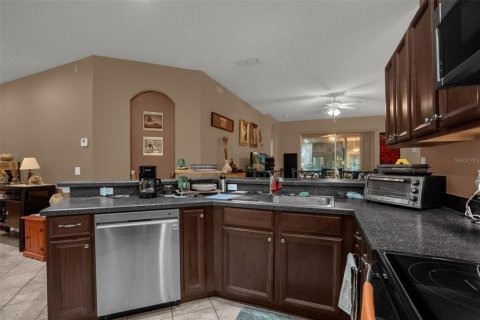 Villa ou maison à vendre à Mount Dora, Floride: 3 chambres, 146.97 m2 № 2416957 - photo 13