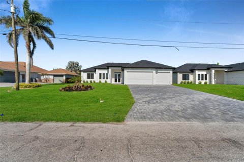 Casa en venta en Cape Coral, Florida, 3 dormitorios, 195.09 m2 № 1680690 - foto 15