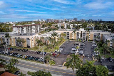 Condo in Oakland Park, Florida, 2 bedrooms  № 1713300 - photo 21