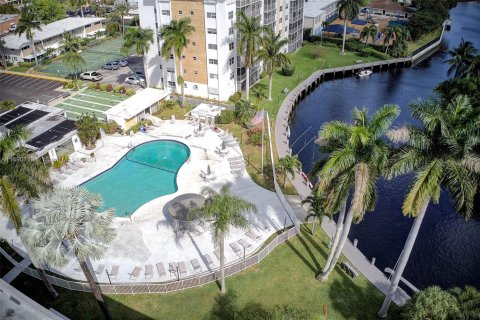 Condo in Oakland Park, Florida, 2 bedrooms  № 1713300 - photo 22