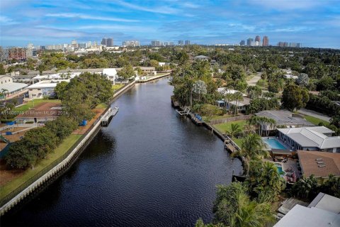 Condo in Oakland Park, Florida, 2 bedrooms  № 1713300 - photo 23