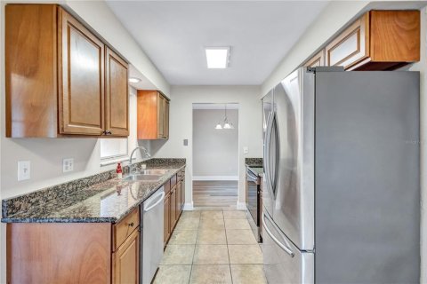 House in Palm Harbor, Florida 2 bedrooms, 112.5 sq.m. № 1659209 - photo 2