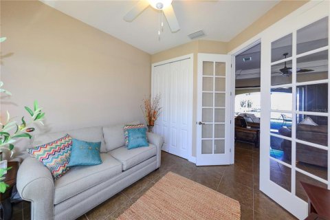 House in Punta Gorda, Florida 4 bedrooms, 199.83 sq.m. № 1590188 - photo 20