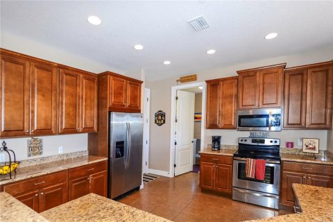House in Punta Gorda, Florida 4 bedrooms, 199.83 sq.m. № 1590188 - photo 8