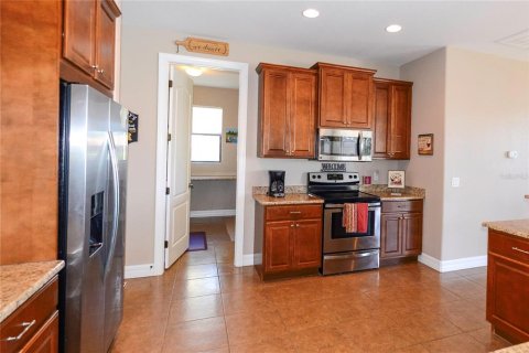 House in Punta Gorda, Florida 4 bedrooms, 199.83 sq.m. № 1590188 - photo 7