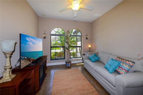 House in Punta Gorda, Florida 4 bedrooms, 199.83 sq.m. № 1590188 - photo 21