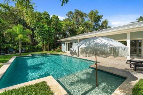 House in Vero Beach, Florida 4 bedrooms, 312.52 sq.m. № 1880845 - photo 4