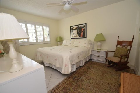 Copropriété à louer à Sarasota, Floride: 2 chambres, 103.31 m2 № 2115142 - photo 8