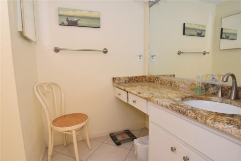 Copropriété à louer à Sarasota, Floride: 2 chambres, 103.31 m2 № 2115142 - photo 9