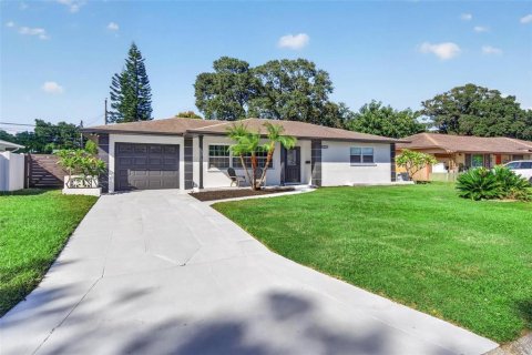 Casa en venta en Saint Petersburg, Florida, 3 dormitorios, 111.85 m2 № 2386124 - foto 3