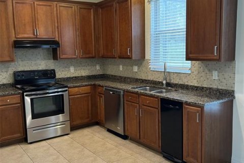 Casa en alquiler en Tampa, Florida, 4 dormitorios, 269.42 m2 № 1886823 - foto 18