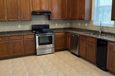 Casa en alquiler en Tampa, Florida, 4 dormitorios, 269.42 m2 № 1886823 - foto 16