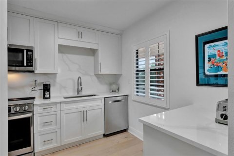 Condo in Winter Park, Florida, 2 bedrooms  № 1722233 - photo 13