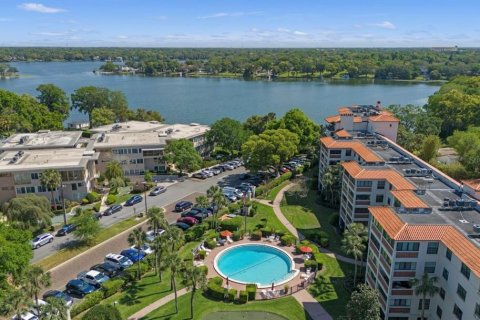 Condo in Winter Park, Florida, 2 bedrooms  № 1722233 - photo 29