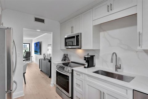 Condo in Winter Park, Florida, 2 bedrooms  № 1722233 - photo 3