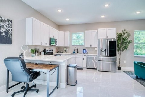 Villa ou maison à vendre à Port Charlotte, Floride: 3 chambres, 147.99 m2 № 2202727 - photo 10