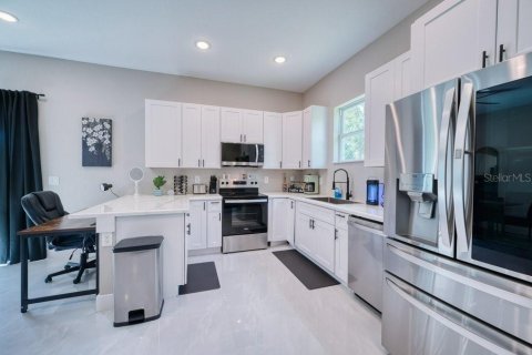 Villa ou maison à vendre à Port Charlotte, Floride: 3 chambres, 147.99 m2 № 2202727 - photo 9