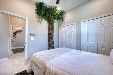Villa ou maison à vendre à Port Charlotte, Floride: 3 chambres, 147.99 m2 № 2202727 - photo 19