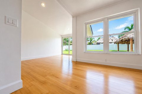 House in Pompano Beach, Florida 3 bedrooms, 169.45 sq.m. № 2088157 - photo 16