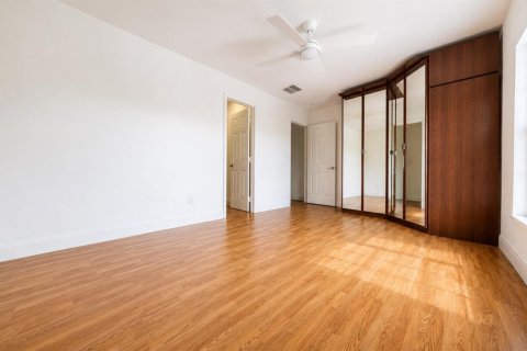 House in Pompano Beach, Florida 3 bedrooms, 169.45 sq.m. № 2088157 - photo 18