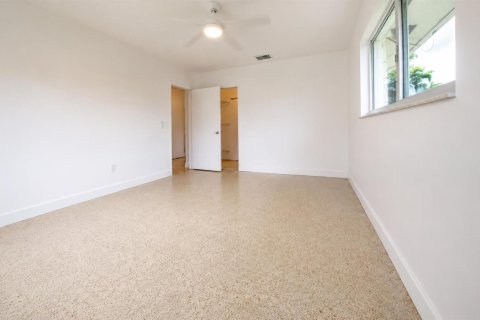 House in Pompano Beach, Florida 3 bedrooms, 169.45 sq.m. № 2088157 - photo 24