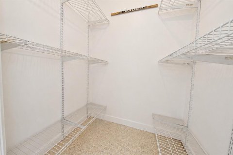 House in Pompano Beach, Florida 3 bedrooms, 169.45 sq.m. № 2088157 - photo 25