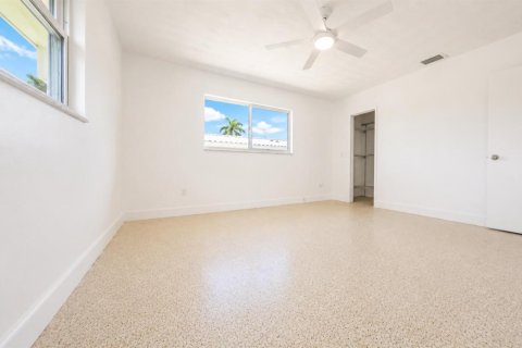House in Pompano Beach, Florida 3 bedrooms, 169.45 sq.m. № 2088157 - photo 28