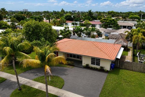 House in Pompano Beach, Florida 3 bedrooms, 169.45 sq.m. № 2088157 - photo 4