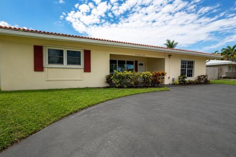 House in Pompano Beach, Florida 3 bedrooms, 169.45 sq.m. № 2088157 - photo 3