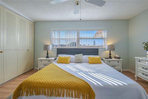 Купить кондоминиум в Лодердейл-Лейкс, Флорида 2 спальни, 87.7м2, № 1994162 - фото 18