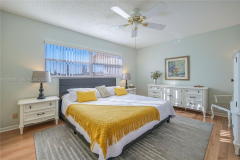 Купить кондоминиум в Лодердейл-Лейкс, Флорида 2 спальни, 87.7м2, № 1994162 - фото 17