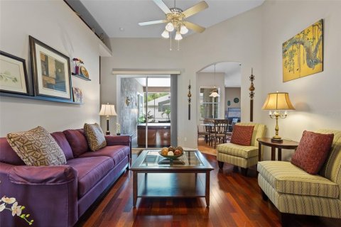 Casa en venta en Orlando, Florida, 4 dormitorios, 212.1 m2 № 1773640 - foto 3