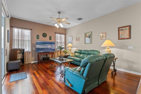 Casa en venta en Orlando, Florida, 4 dormitorios, 212.1 m2 № 1773640 - foto 11