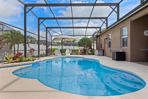 Casa en venta en Orlando, Florida, 4 dormitorios, 212.1 m2 № 1773640 - foto 2