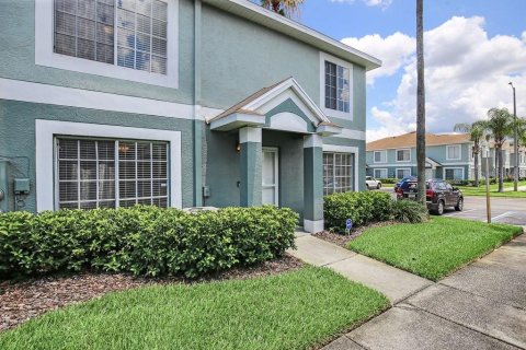 Adosado en alquiler en Brandon, Florida, 3 dormitorios, 126.72 m2 № 1769832 - foto 1