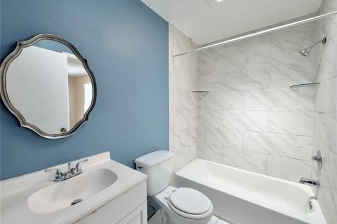Touwnhouse à vendre à Winter Haven, Floride: 2 chambres, 115.94 m2 № 2399500 - photo 16