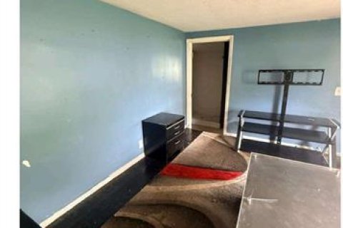 Casa en venta en Kissimmee, Florida, 8 dormitorios, 204.01 m2 № 2266481 - foto 15
