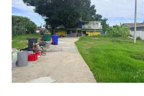 Casa en venta en Kissimmee, Florida, 8 dormitorios, 204.01 m2 № 2266481 - foto 18