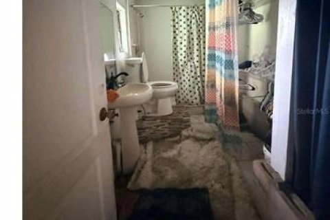 Casa en venta en Kissimmee, Florida, 8 dormitorios, 204.01 m2 № 2266481 - foto 13