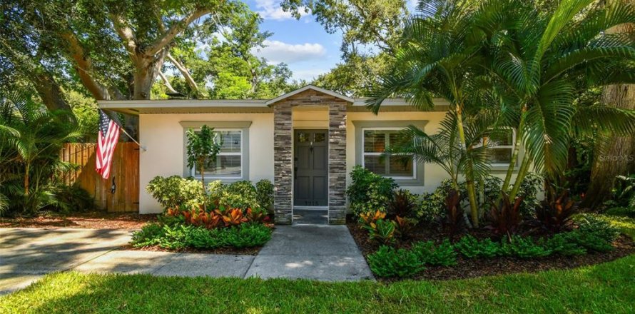House in Tampa, Florida 2 bedrooms, 104.24 sq.m. № 1873849