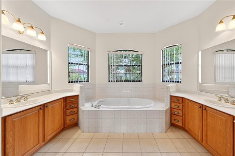 Villa ou maison à vendre à Kissimmee, Floride: 3 chambres, 239.69 m2 № 2111484 - photo 29