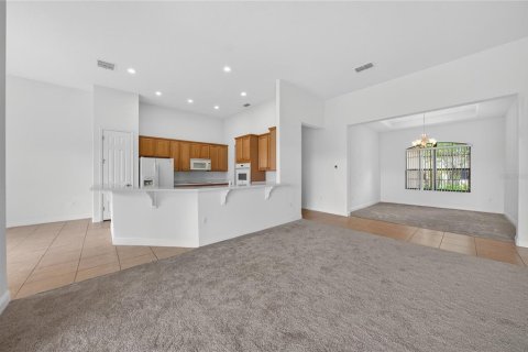 Villa ou maison à vendre à Kissimmee, Floride: 3 chambres, 239.69 m2 № 2111484 - photo 8