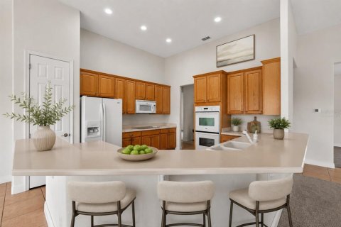 Villa ou maison à vendre à Kissimmee, Floride: 3 chambres, 239.69 m2 № 2111484 - photo 5