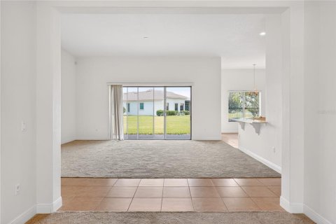 Villa ou maison à vendre à Kissimmee, Floride: 3 chambres, 239.69 m2 № 2111484 - photo 12