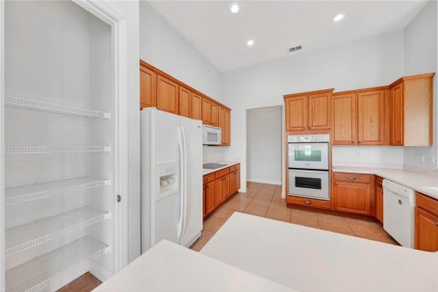 Villa ou maison à vendre à Kissimmee, Floride: 3 chambres, 239.69 m2 № 2111484 - photo 15