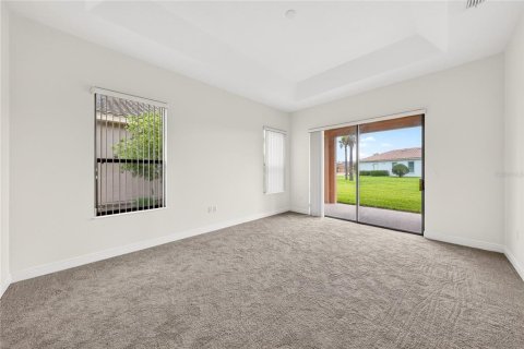 Villa ou maison à vendre à Kissimmee, Floride: 3 chambres, 239.69 m2 № 2111484 - photo 9