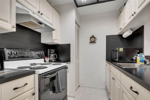 Condominio en venta en Miami, Florida, 3 dormitorios, 92.25 m2 № 1766605 - foto 6