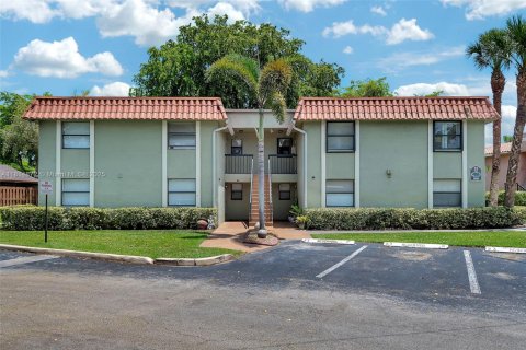 Condominio en venta en Miami, Florida, 3 dormitorios, 92.25 m2 № 1766605 - foto 1