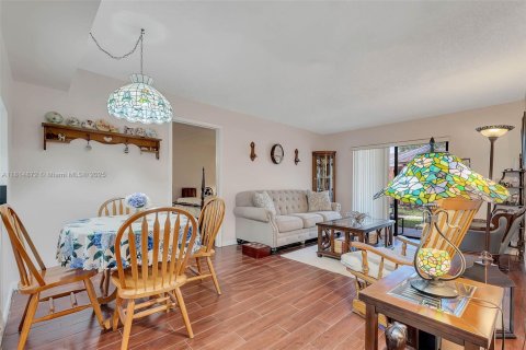 Condominio en venta en Miami, Florida, 3 dormitorios, 92.25 m2 № 1766605 - foto 4