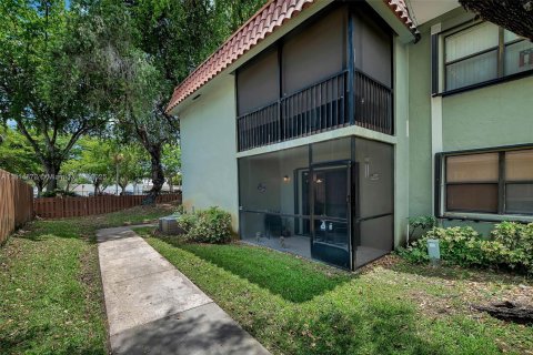 Condominio en venta en Miami, Florida, 3 dormitorios, 92.25 m2 № 1766605 - foto 16